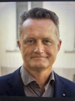 Ron  Hendriks